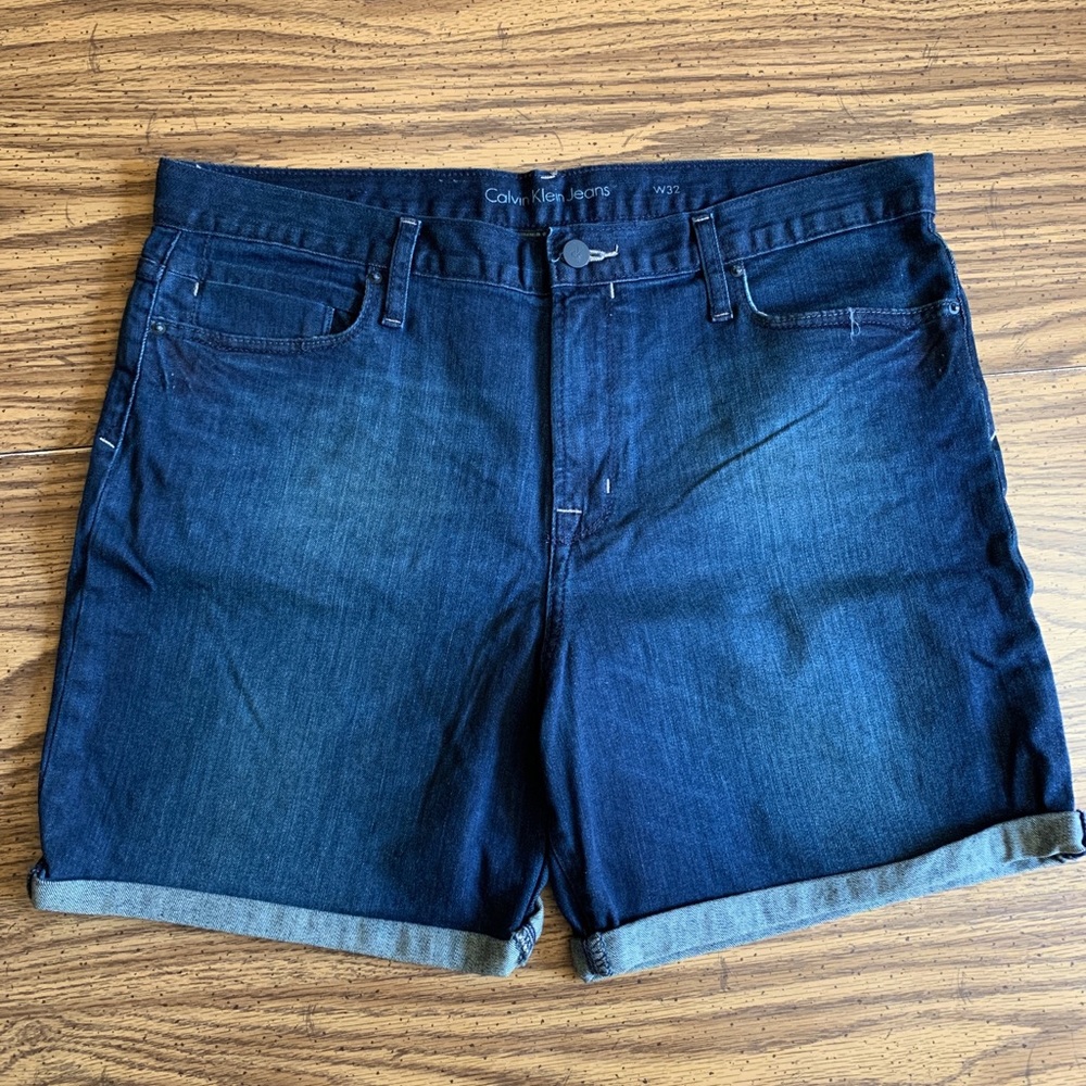 NWOT Calvin Klein Cuffed Denim Shorts  16”